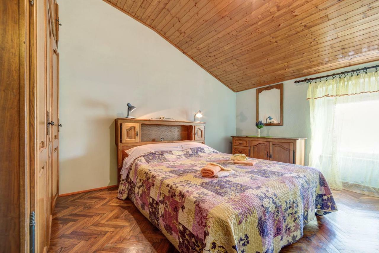 D&L Apartment In Center Pula Ngoại thất bức ảnh